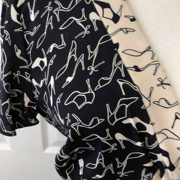 Liz Claiborne - Picture 4 of 8